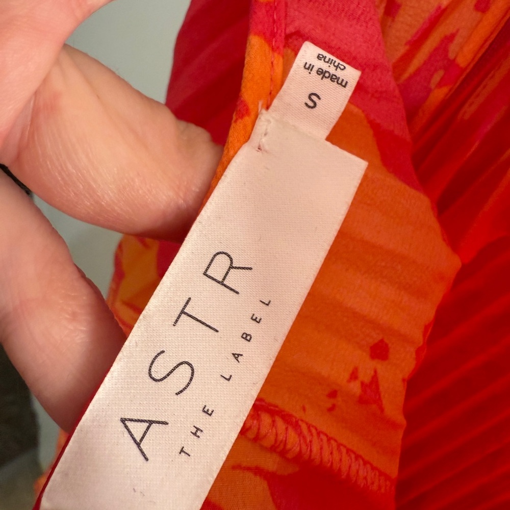 Astr Red and Orange Floral Midi Dress - Picture 6 of 8